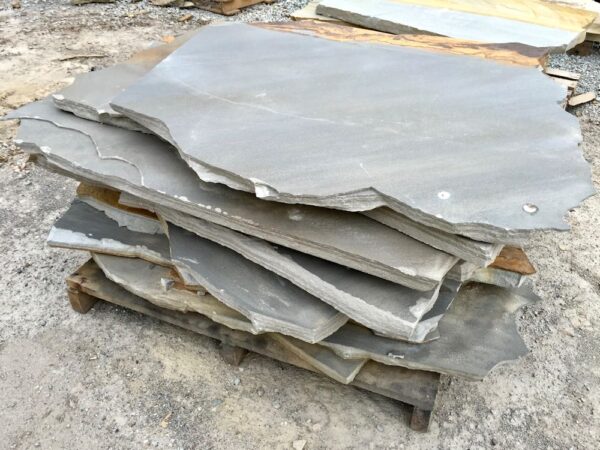 cumberland-mountain-mt-2-inch-laydown-slabs-patio-pathway-stepping-green-stone-natural-stone-landscape-supplier