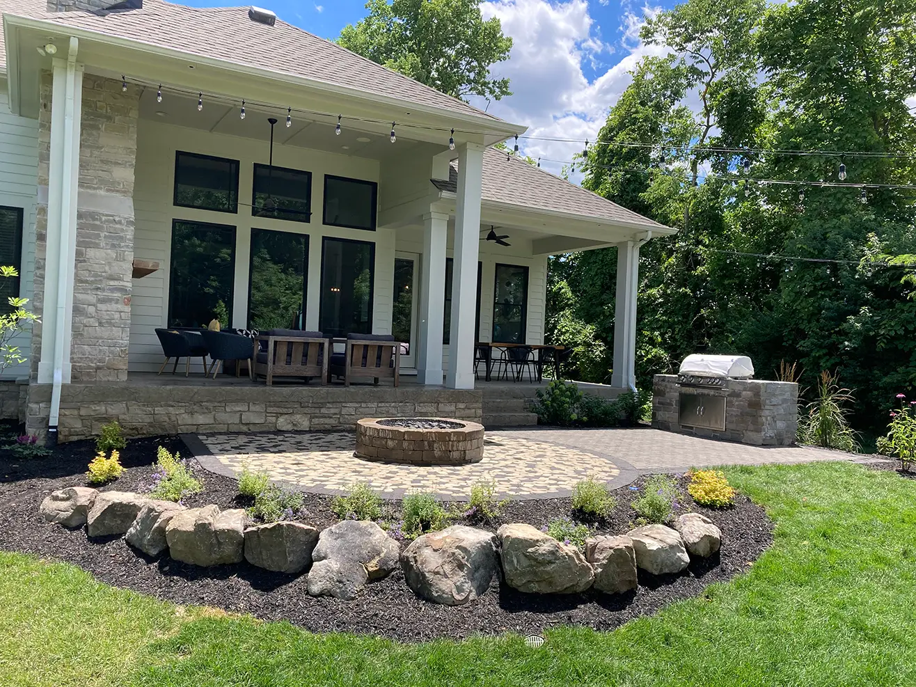 Weathered Sandstone Boulder 18"-24"  |  Boulders & Ledgerock 18_inch-24-inch_weathered_sandstone_boulders_landscape_natural_stone_finished_project-wall-1-B-WSS0090_1824