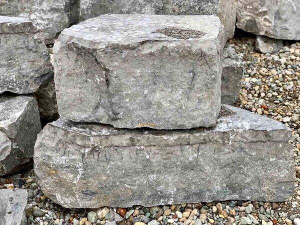 cobalt-gray-ledgerock-boulders-ledgerock-greenstone-natural-stone-supplier-landscape-supply