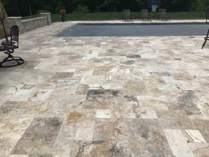 greige-travertine-patio-pool-deck-stone-patterned-natural-stones-supplier-greenstone-hardscape-supply