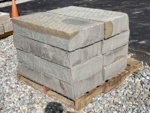 36-in-step-3ft-snapped-stone-cumberland-mountain-sawn-blue-gray-step-landscape-green-stone-natural-stone-landscape-supplier