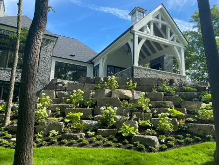 cobalt_gray_split_ledge_20_22_inches_boulder-ledgerock-project-outcropping-retaining-wall-B-SPLIT_COBGR_2022