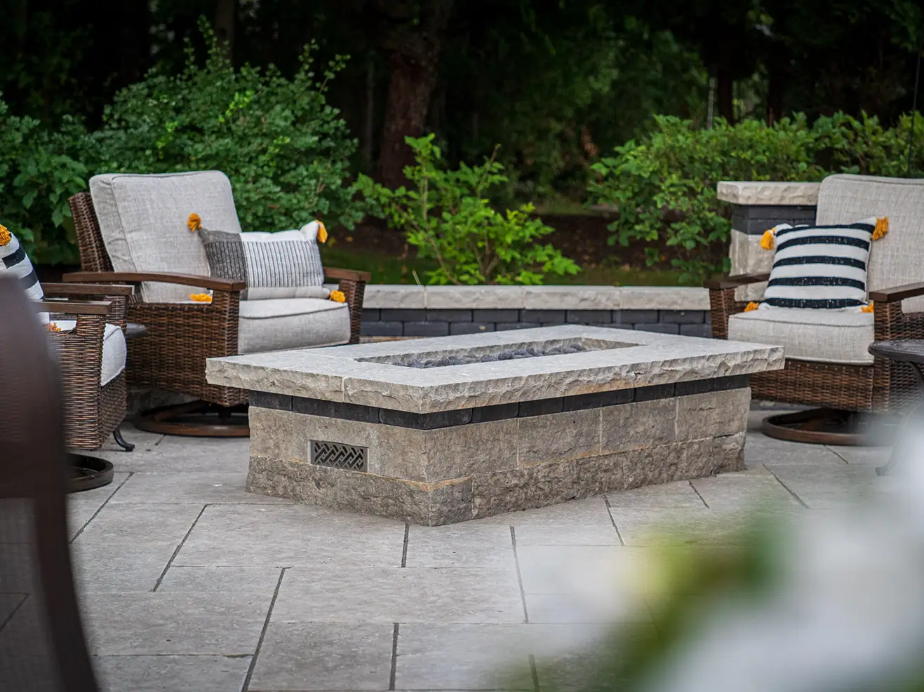 Wellington Limestone 6" x 8" Snapped Wall - Sawn Heights wellington_limestone_6-inch_x_8-inch_snapped_wall_sawn_fire_pit_SW-WELL0608